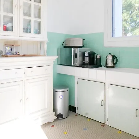 Сasa de vacaciones Belle Maison De Avec Piscine - 8 Personnes